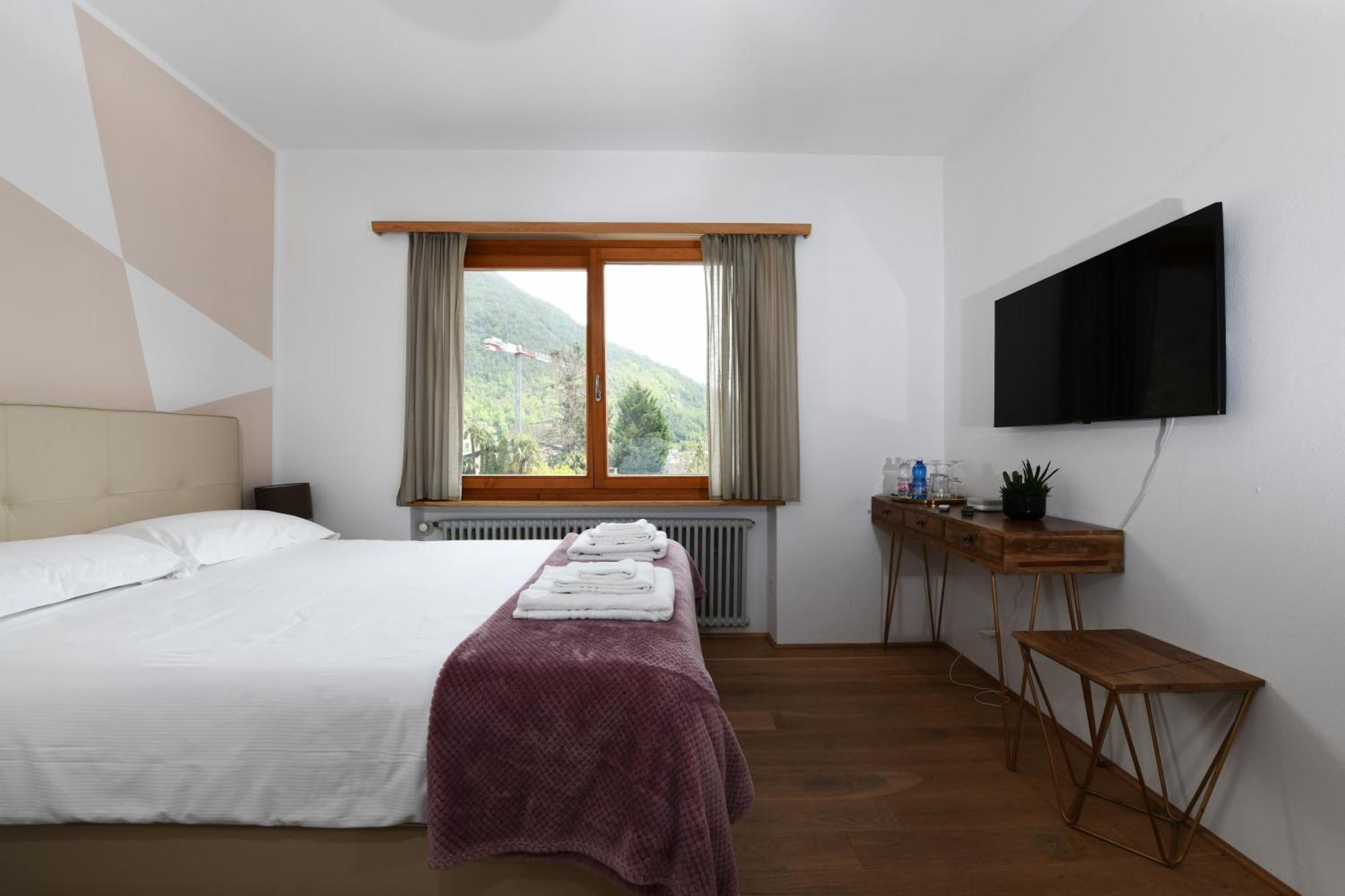 7Rooms - Self Check-In 24H Free Parking Losone Bagian luar foto