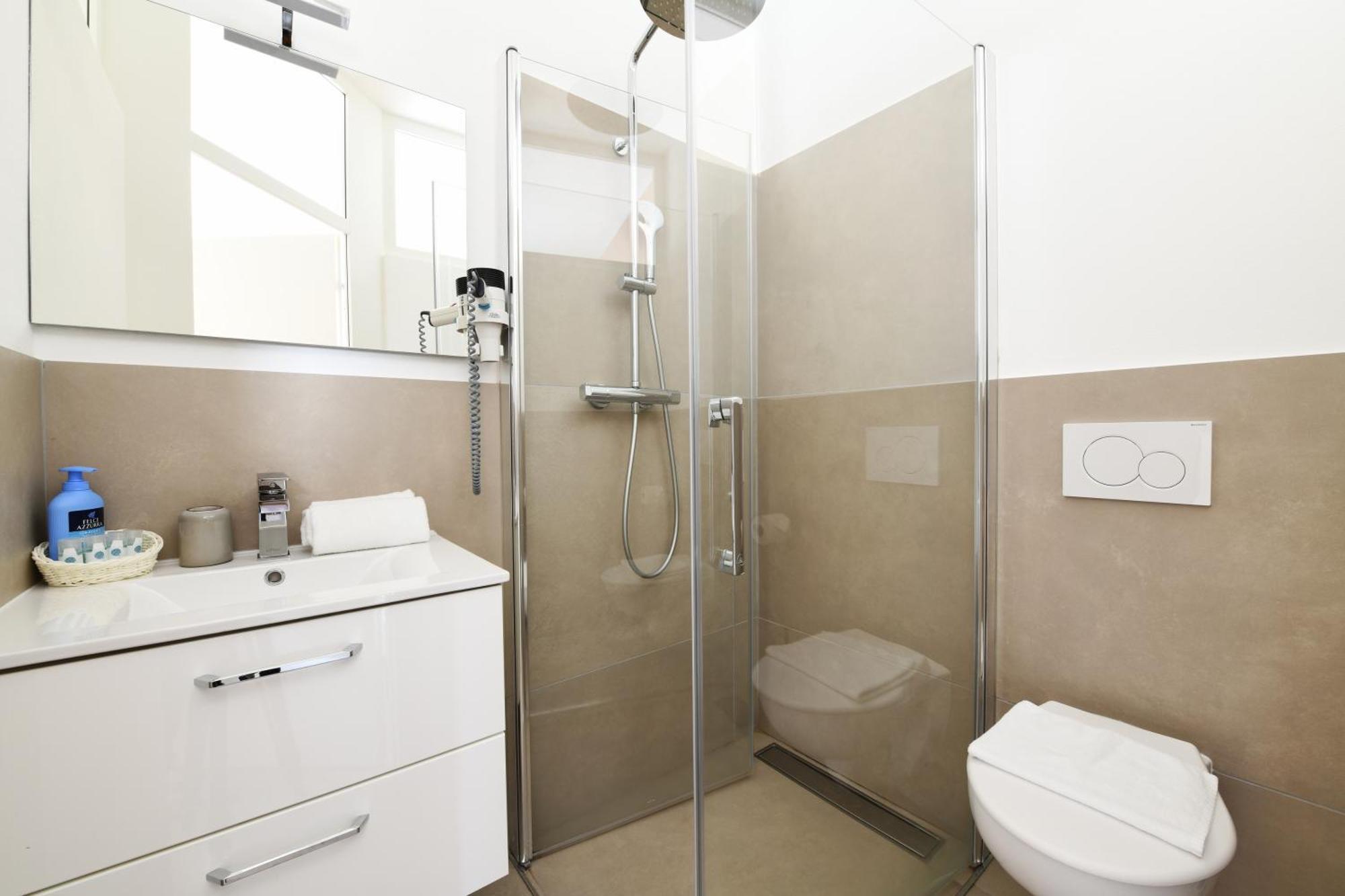 7Rooms - Self Check-In 24H Free Parking Losone Bagian luar foto