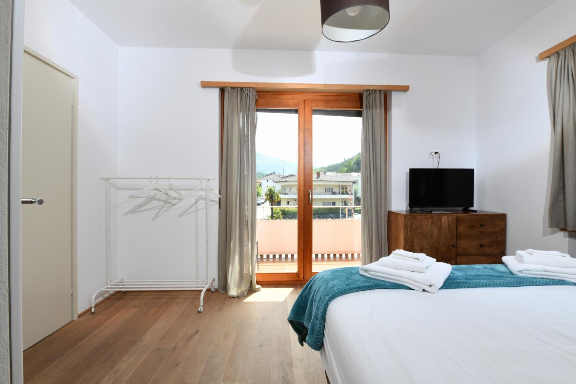 7Rooms - Self Check-In 24H Free Parking Losone Bagian luar foto